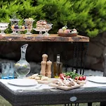 Cunda Morisi Otel Ayvalı