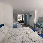 Cunda Morisi Otel *
