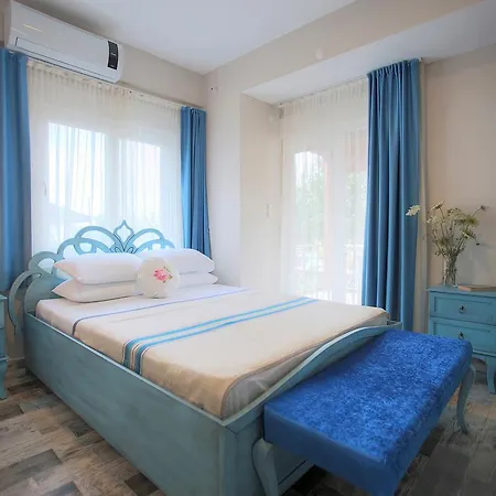 Cunda Morisi Otel *